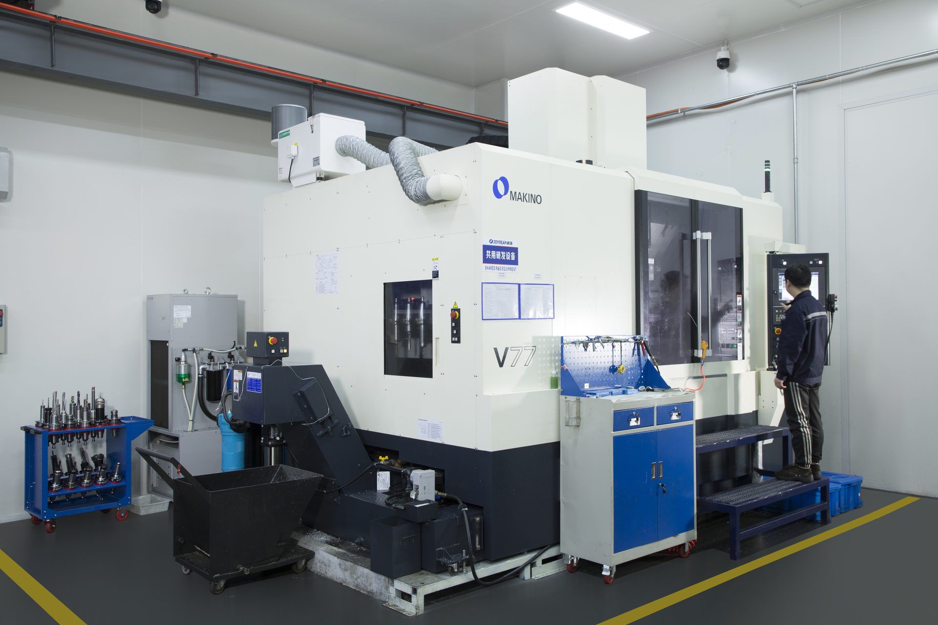 MAKINO V77