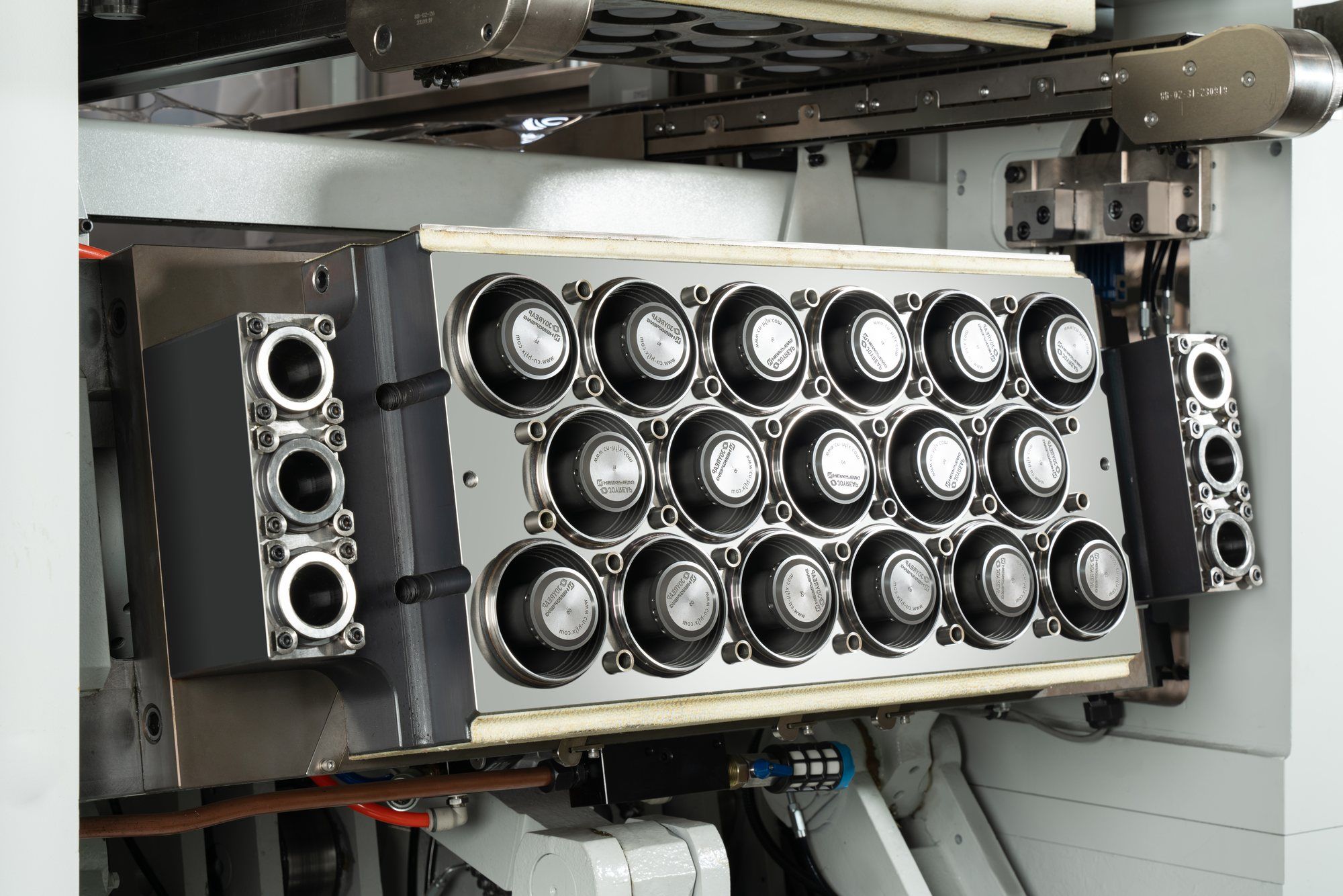 CUP MOULD — FORMING STATION
